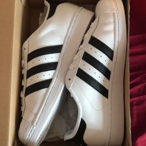 Adidas Superstar Shoes 7.5